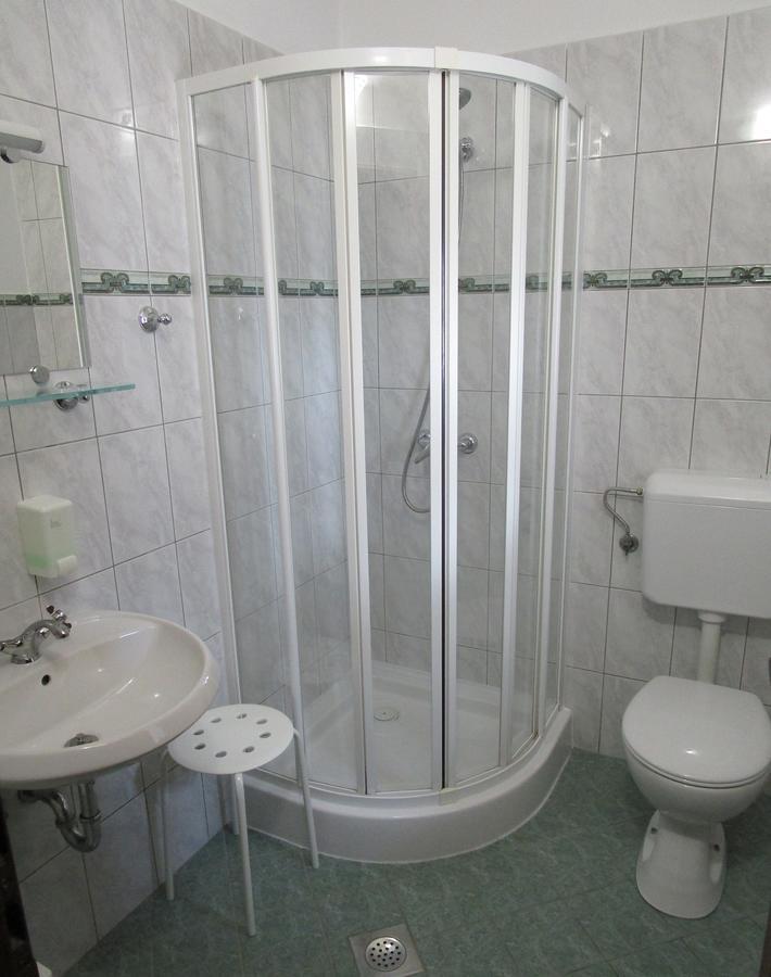 Hostel Skrla Divaca Ngoại thất bức ảnh